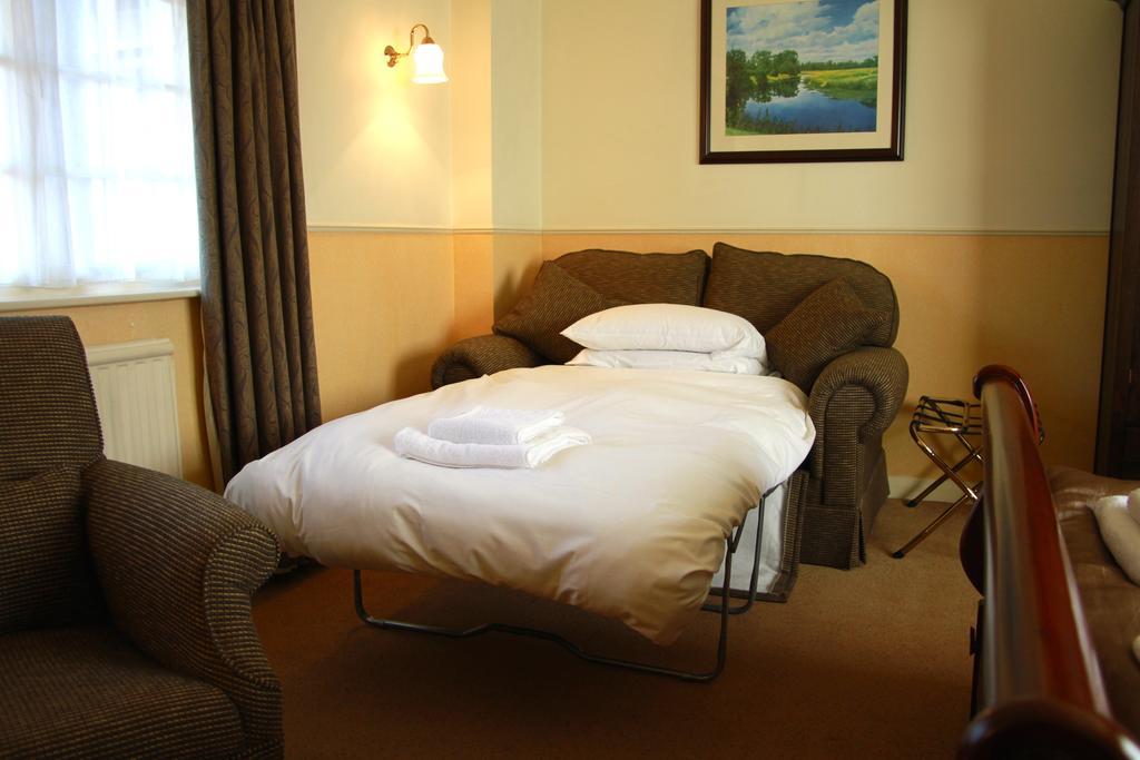 The Bell Hotel 克莱尔 客房 照片