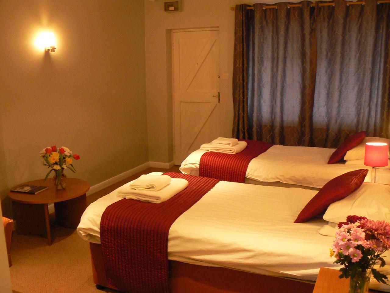 The Bell Hotel 克莱尔 客房 照片
