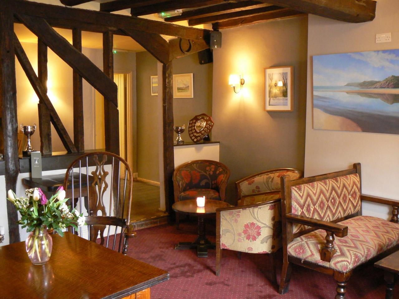 The Bell Hotel 克莱尔 外观 照片