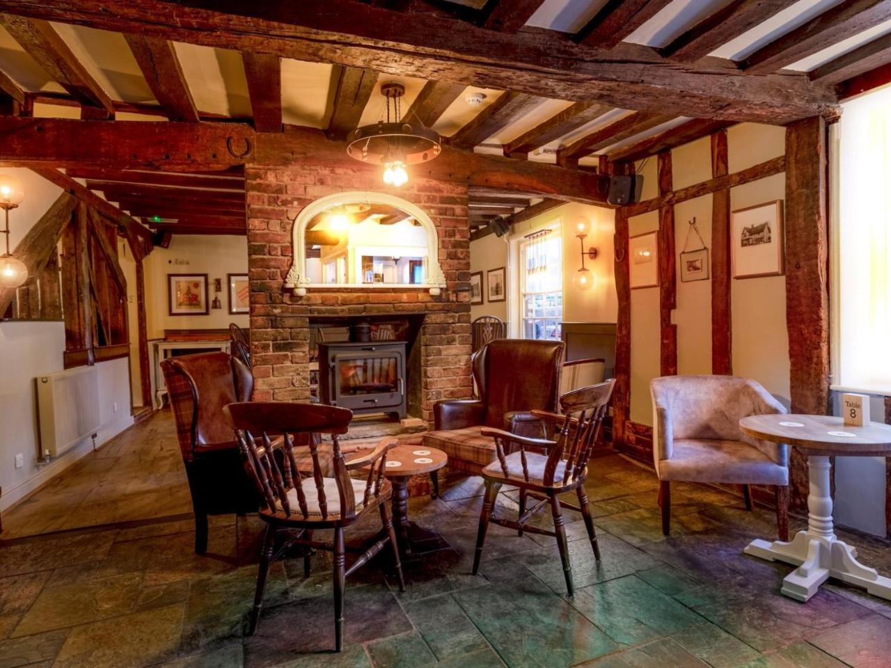 The Bell Hotel 克莱尔 外观 照片